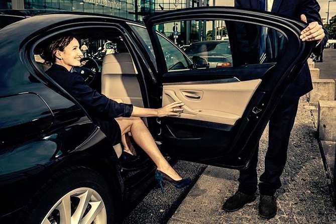 Comfortable 9-Seater Minicab Services in Walthamstow